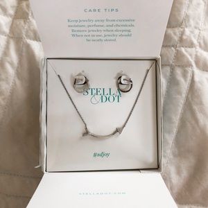 Stella & Dot MBxSD Doubletake On the Mark Huggie and Necklace Set